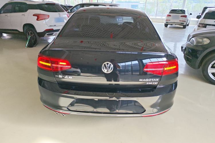 Used Volkswagen Magotan 2018 330TSI DSG Advanced Model Rear