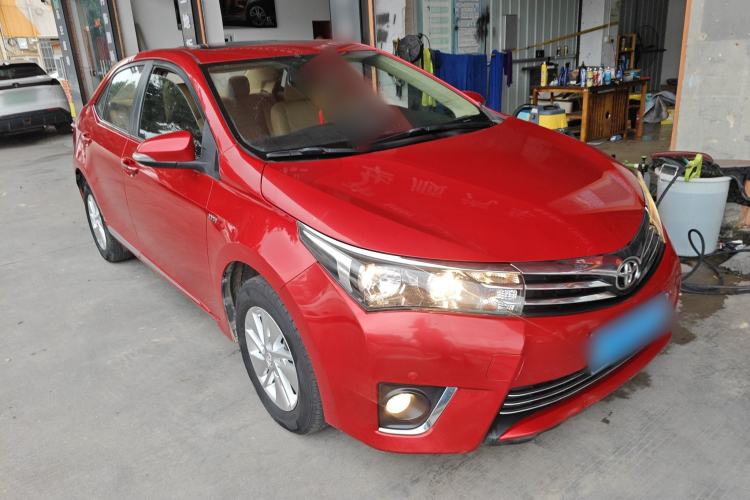 Used Toyota Corolla 2014 1.6L CVT GL-i Front Right 45 Deg