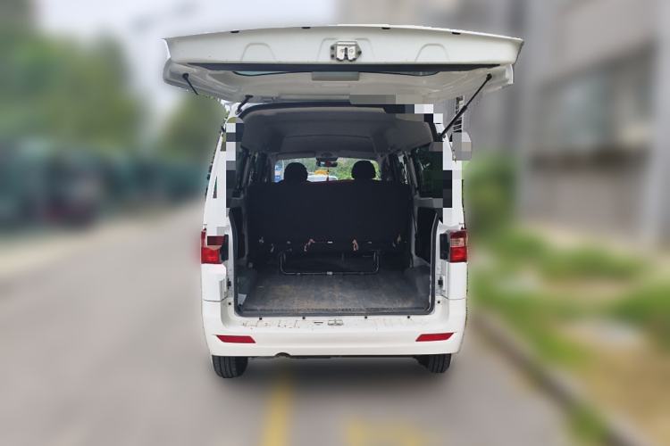 Used Jinbei Gold Hiace M Classic 2024 1.5L Engineering Lion Passenger Vehicle 5 Seats