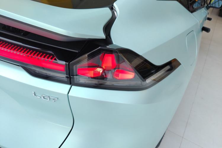 Used Deepal L07 2025 230 Ultra with DeepBlue Intelligent Driving AD PRO Extended-Range Version