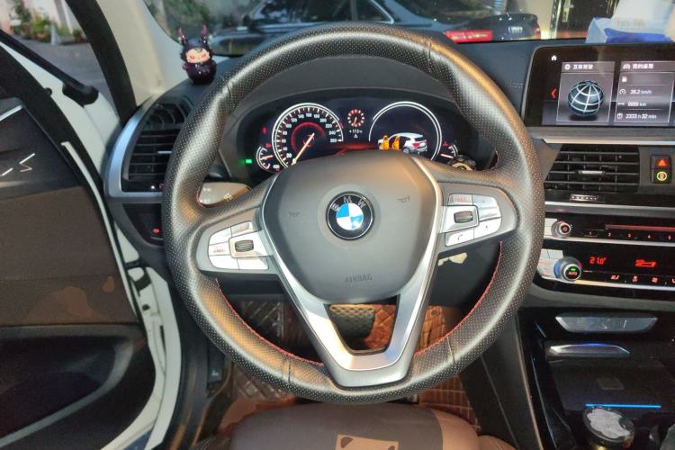 Used BMW X3 2019 xDrive28i Luxury Package Steering Wheel