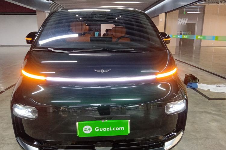 Used Geely Galaxy LEVC L380 2025 805 km Flagship Version All-Wheel Drive