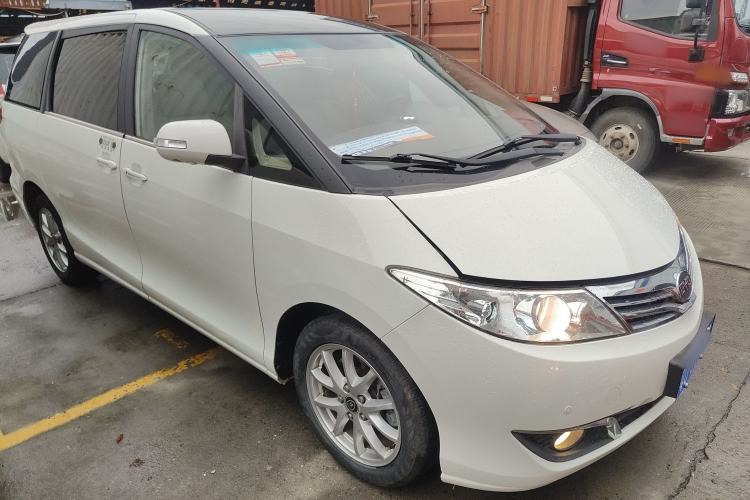 Used BYD M6 2013 2.4L Automatic Luxury Model