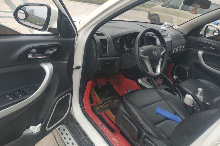 Used CHANGAN CS35 2015 1.6L Manual Luxury Model China V Standard Driver Seat
