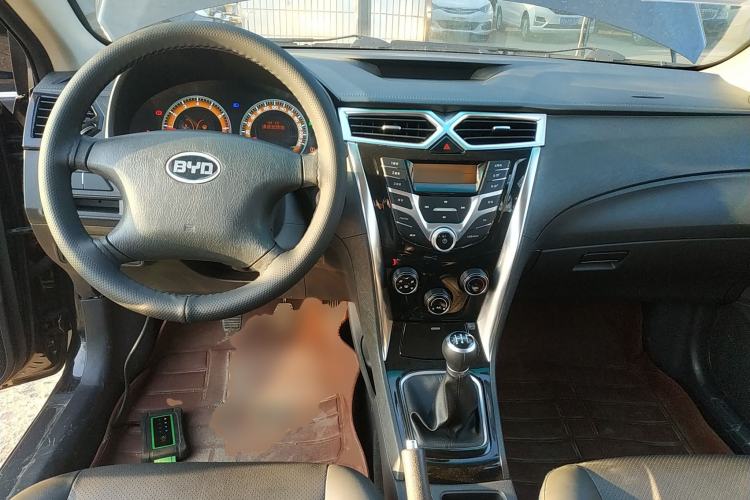 Used BYD F3 2020 1.5L Manual Value Edition Center Console