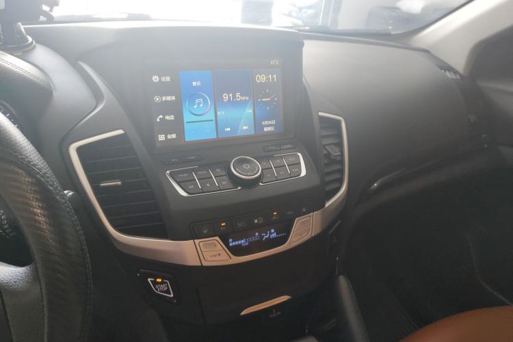 Used Dongfeng Fengdu MX5 2017 2.0L Automatic Urban Edition