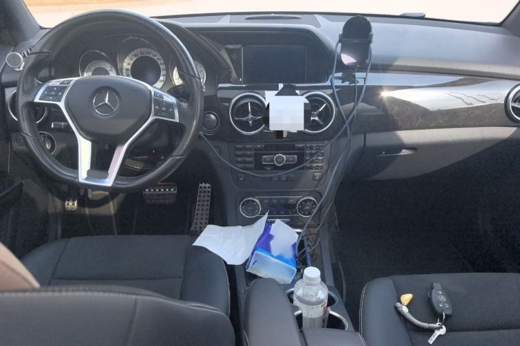 Used Mercedes-Benz GLK-Class 2015 GLK 300 4MATIC Luxury Ultimate Edition Interior 2