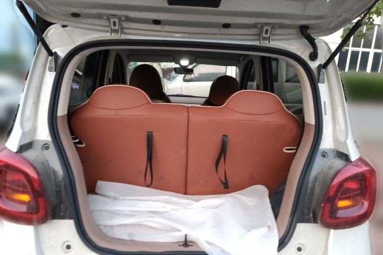 Used Wuling Hongguang MINIEV 2025 Four-Door Version Advanced Edition Trunk