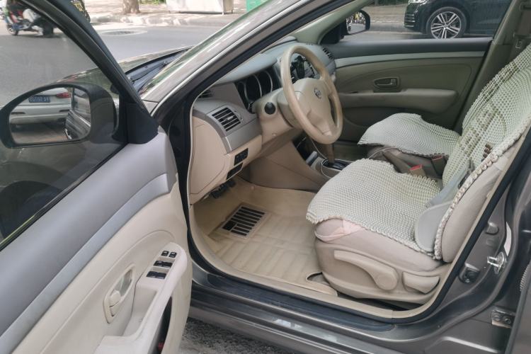 Used Nissan Sylphy 2012 1.6XE CVT Comfort Edition Driver Seat