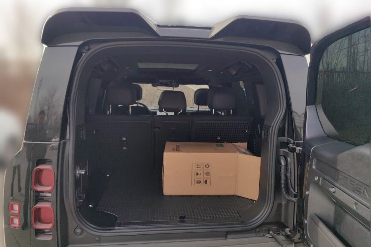 Used Land Rover Defender 2025 110 3.0T P400 – Dynamic HSE