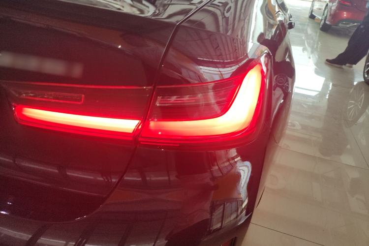 Used BMW 3 Series 2024 325i M Sport Package Right Rear Taillight