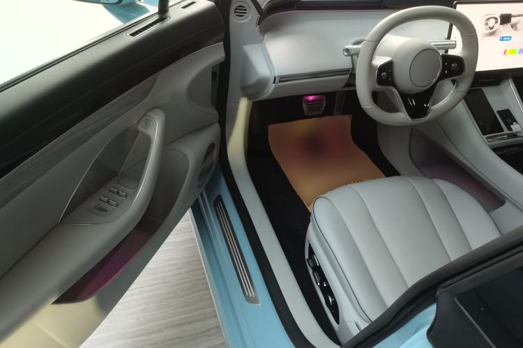 Used Hima Luxeed S7 2025 705 km Pro
