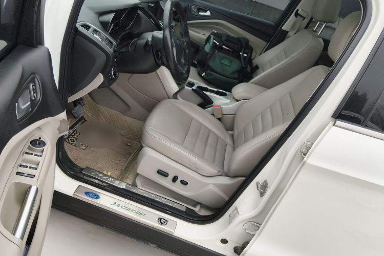 Used Ford Kuga 2013 2.0L GTDi Four-Wheel Drive Premium Model Driver Seat