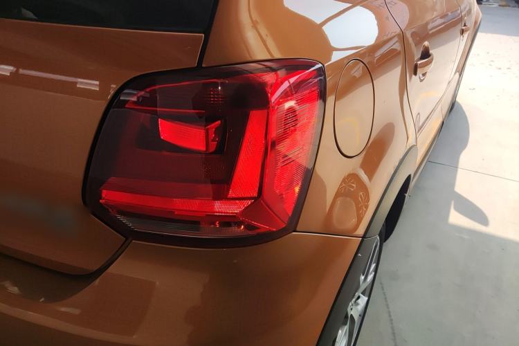 Used Volkswagen Polo 2016 1.6L Cross Polo Automatic Right Rear Taillight