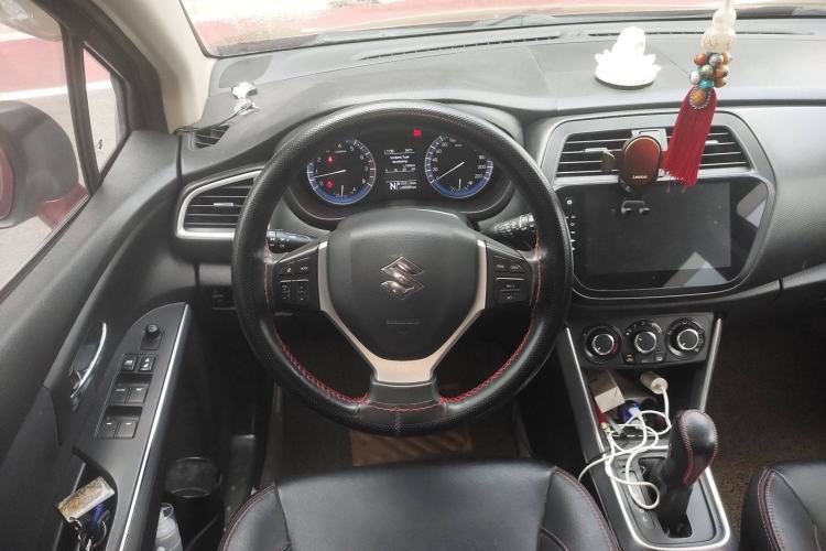 Used Suzuki S-Cross 2014 1.6L CVT Two-Wheel Drive Entry Model Steering Wheel
