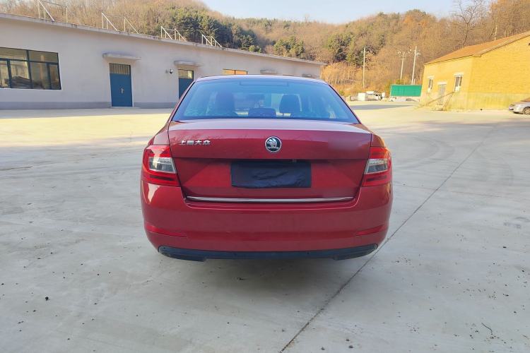Used Skoda Octavia 2015 1.6L Automatic Yijun Edition
