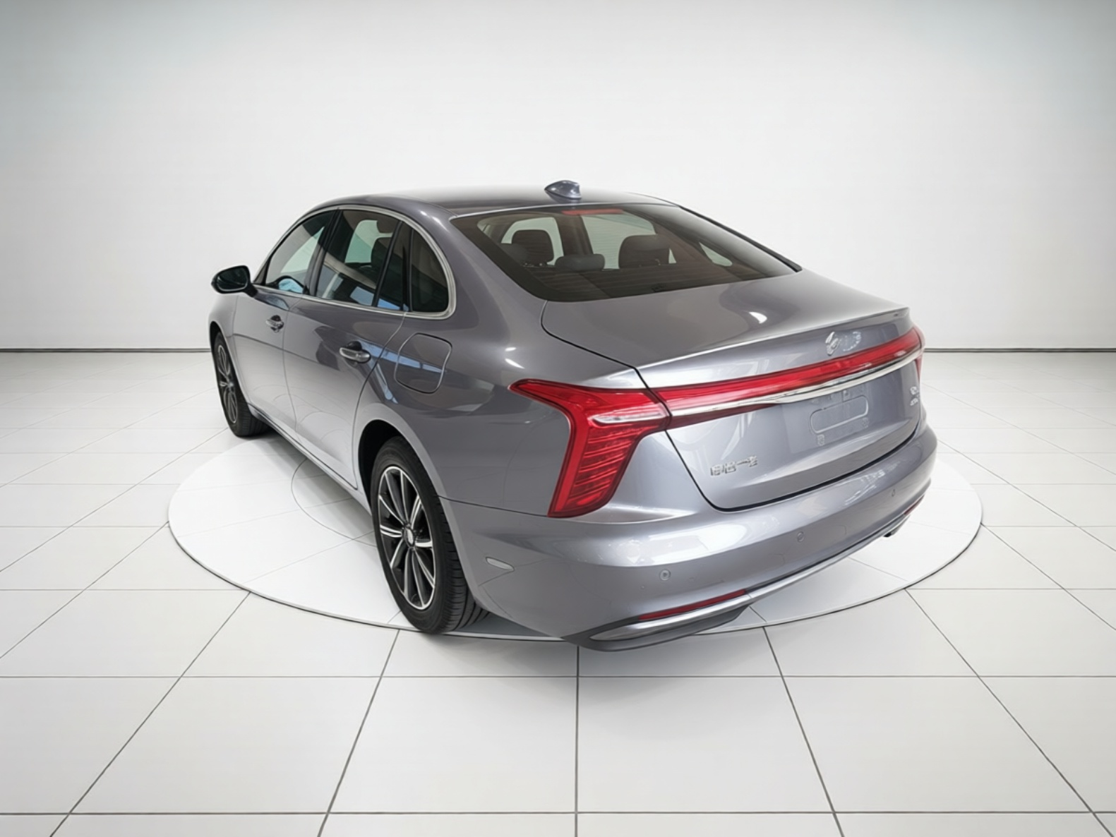 Hongqi H5 PHEV 2025 170 Super Hybrid Version — снимка 4