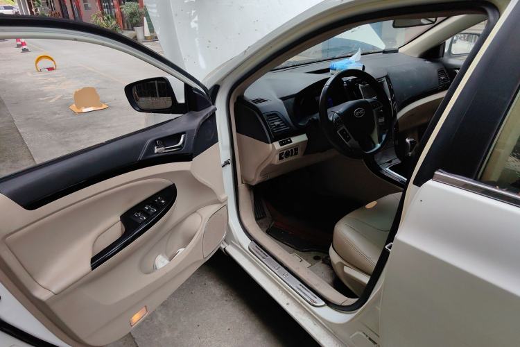 Used BYD Surui 2012 1.5L Manual Luxury Version