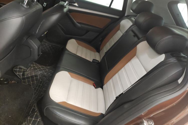 Used Volkswagen Cross Lavida 2017 230TSI DSG Luxury Edition
