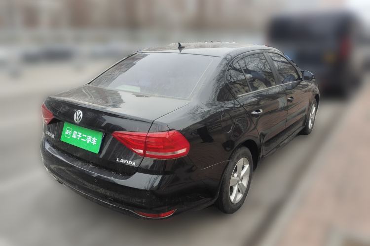 Used Volkswagen Lavida 2015 1.6L Manual Fashion Edition