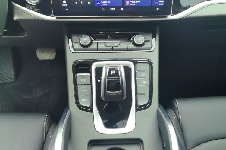 Used Geely Auto Emgrand X7 Sport 2021 Million Edition 1.8TD DCT Two-Wheel Drive Luxury Model