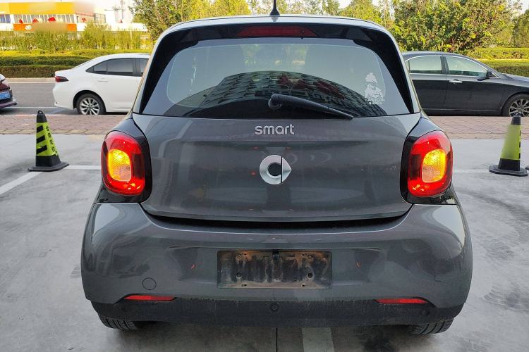 Used smart forfour 2018 0.9T 66 kW Pioneer Edition