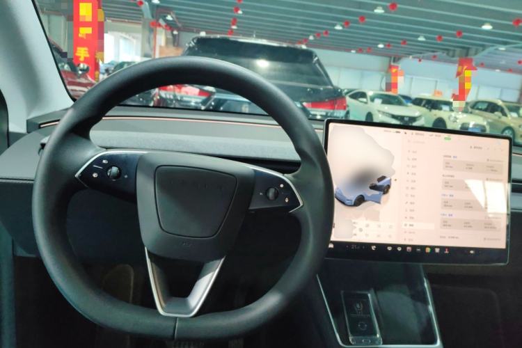 Used Tesla Model Y 2025 Rear-Wheel Drive First Edition