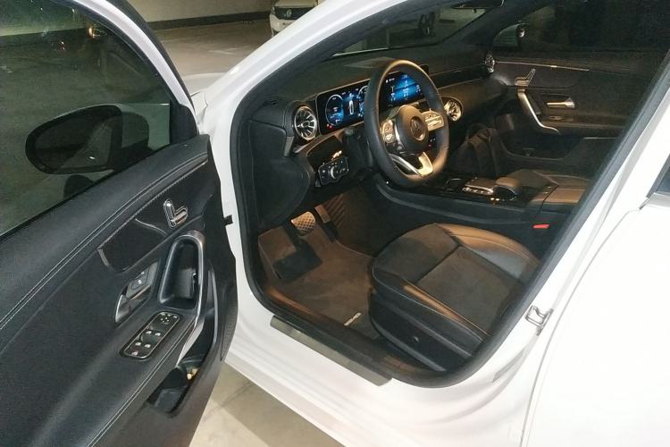 Used Mercedes-Benz A-Class 2020 Restyled A 200 L Sport Sedan Fashion Version Driver Seat