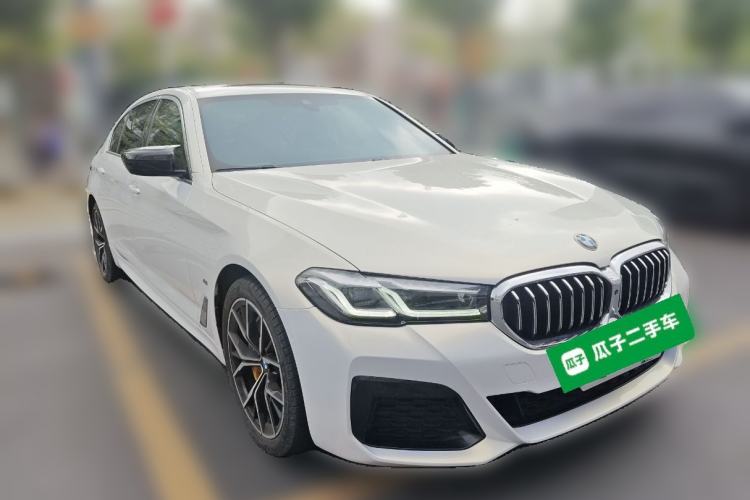 Used BMW 5 Series 2021 Facelifted 530Li Leading Edition M Sport Package Front Right 45 Deg