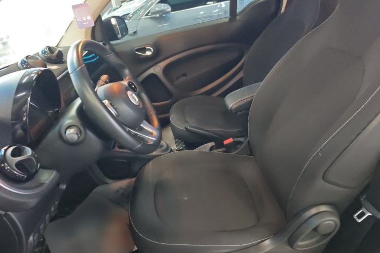Used smart fortwo 2019 0.9T 66kW Hardtop Wind Power Edition China VI Left Front Seat