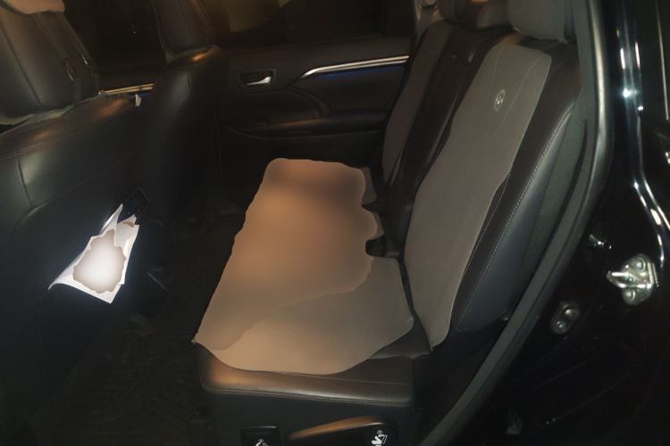 Used Toyota Highlander 2017 2.0T Four-Wheel Drive Ultimate Edition 7 Seats Left Rear Seat