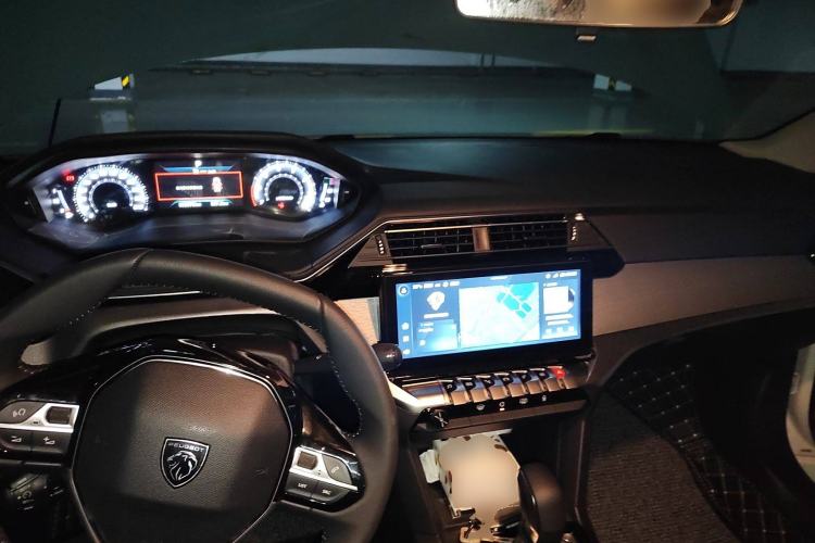Used Peugeot 408 2022 1.6T Light-Chasing Edition Center Console
