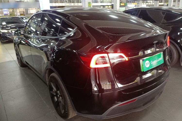 Used Tesla Model Y 2021 Long-Range All-Wheel-Drive Version 3D7