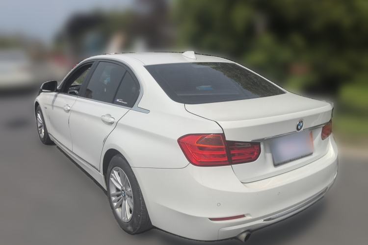 Used BMW 3 Series 2015 316Li Fashion Model Rear Left 45 Deg