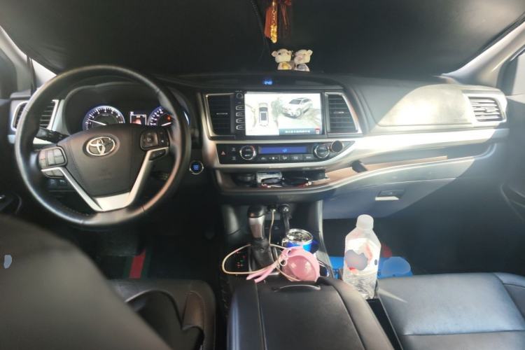 Used Toyota Highlander 2018 2.0T Four-Wheel Drive Luxury Version 7 Seats China VI Standard
