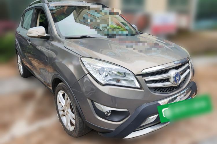 Used CHANGAN CS35 2014 1.6L Manual Luxury Model China IV Standard Front Right 45 Deg