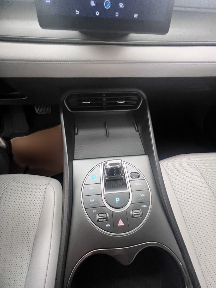 BYD Seal 05 DM-i 2025 DM-i Smart Drive 55KM Luxury Model — снимка 11