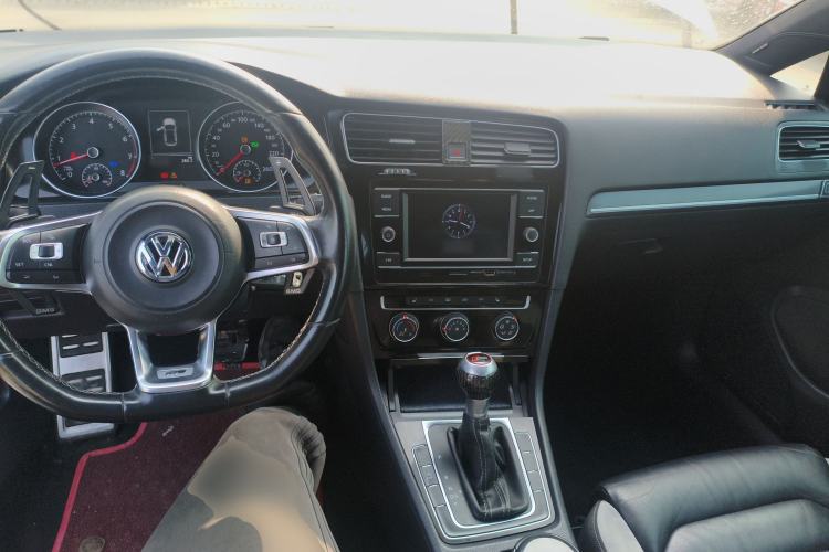 Used Volkswagen Golf 2016 1.4TSI Automatic R-Line
