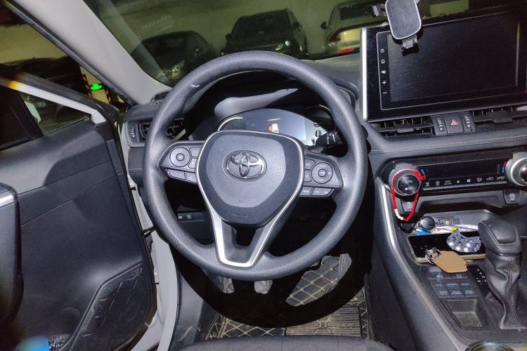 Used Toyota RAV4 2020 2.0L CVT 4x4 Trend Edition
