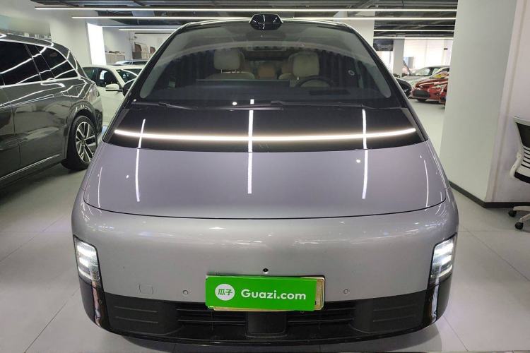 Used Li Auto MEGA 2024 Ultra Model
