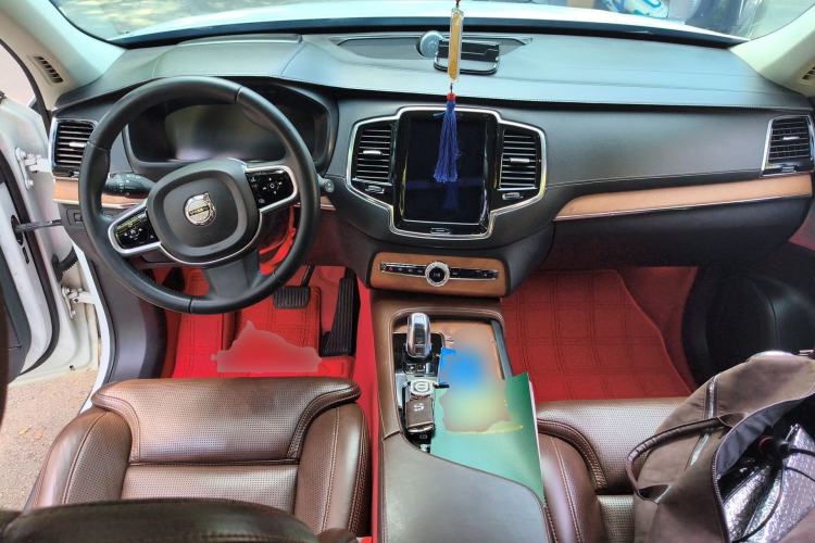 Used Volvo XC90 New Energy 2018 E-Drive Hybrid T8 Prestige 7-Seater Center Console