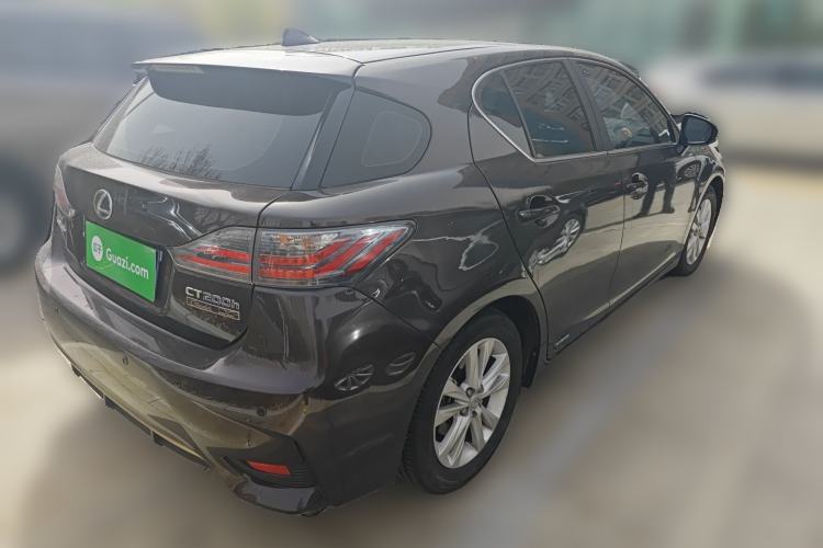 Used Lexus CT 2015 CT200h Chocolate Edition
