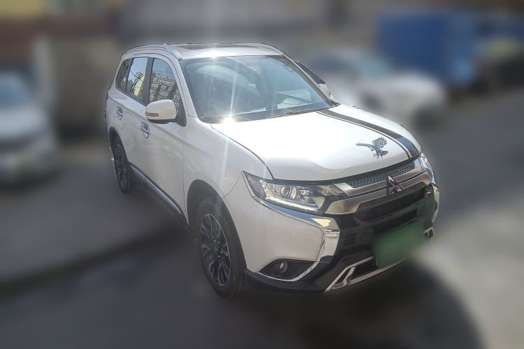 Used Mitsubishi Outlander 2019 2.0L Two-Wheel Drive Comfort Edition 5 Seats China V Standard
