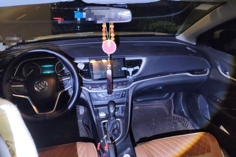 Used Buick GT 2016 15N Automatic Luxury Edition Center Console