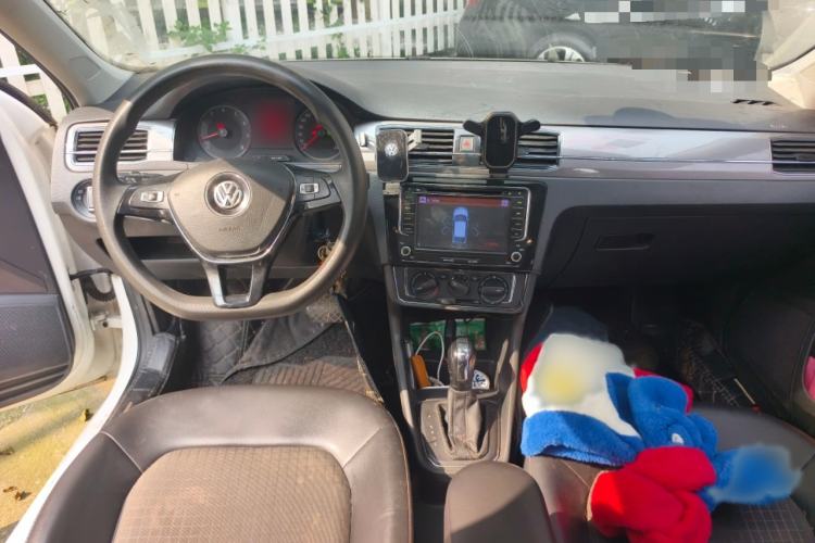 Used Volkswagen Santana 2016 1.6L Automatic Comfort Edition Interior 2