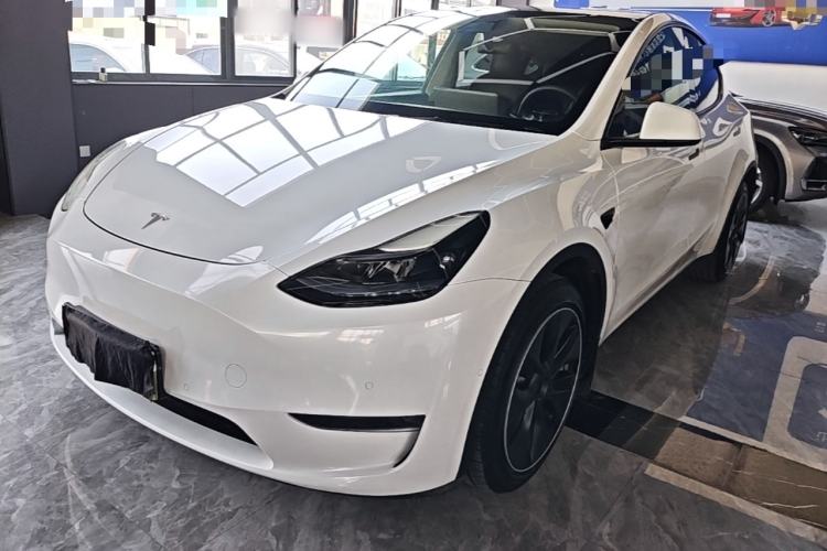 Used Tesla Model Y 2021 Long-Range All-Wheel-Drive Version 3D7 Front Left 45 Deg