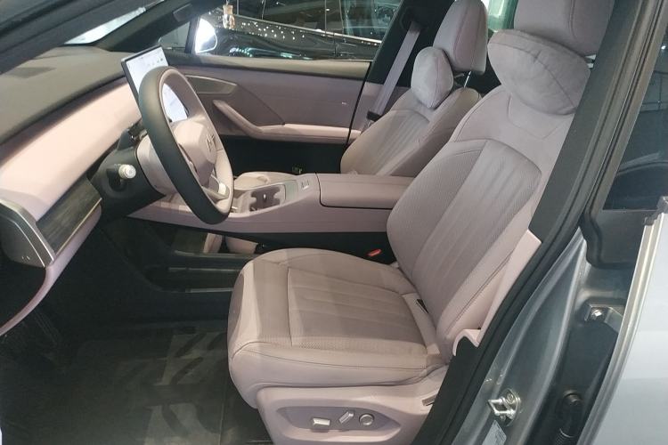 Used ONVO L60 2024 60 kWh Rear-Drive Version