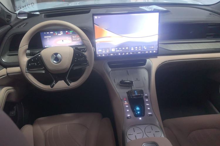 Used Denza N7 2024 630 All-Wheel Drive Intelligent Driving Max Edition Center Console