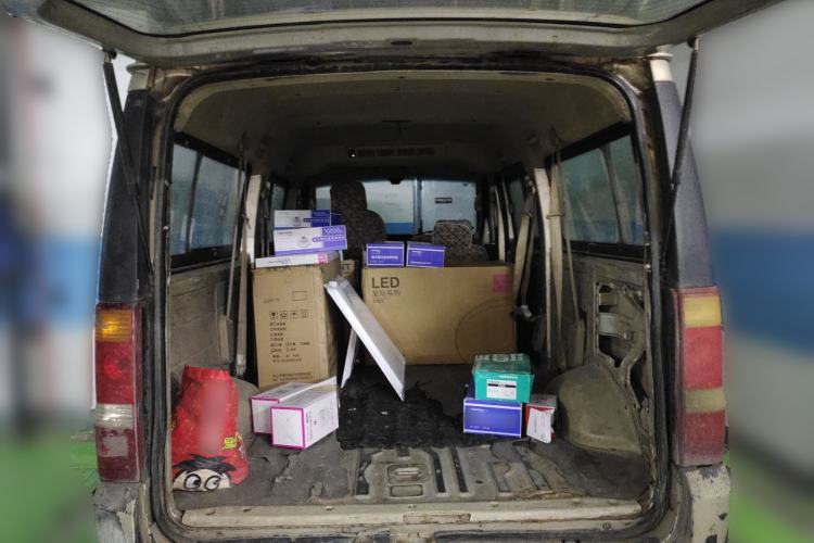 Used Dongfeng Xiaokang C37 2015 1.5L Standard II DK15-06 Trunk