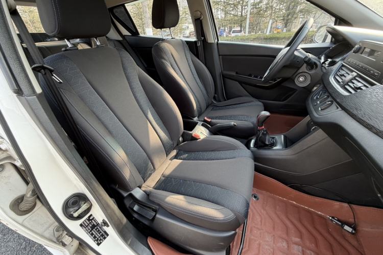 Used Baojun 310 2016 1.2L manual Comfort trim level